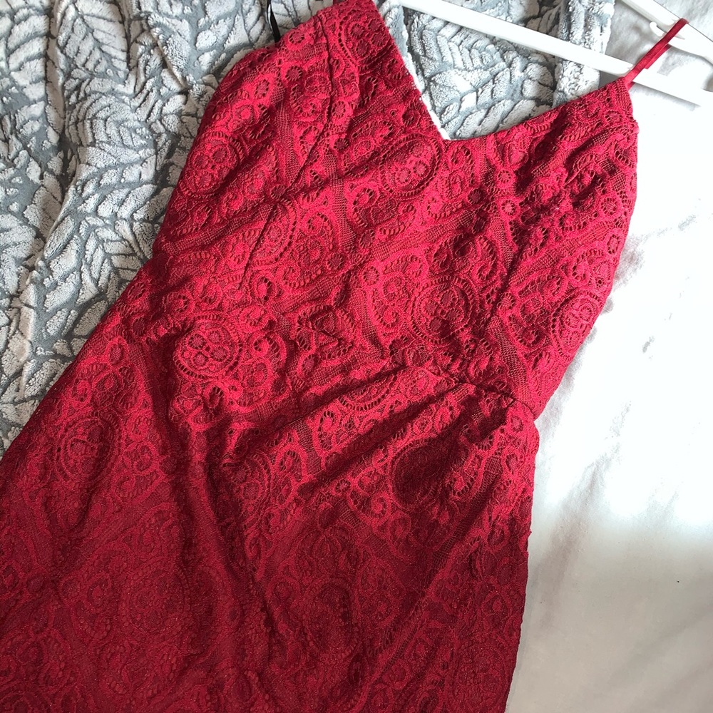 Red lace bodycon dress